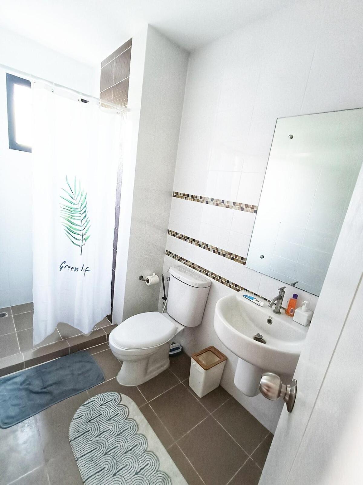 A Cozy 3-Story Townhome Near Bts & Lovely Estuary Ban Khlong Ta Khet Exterior photo